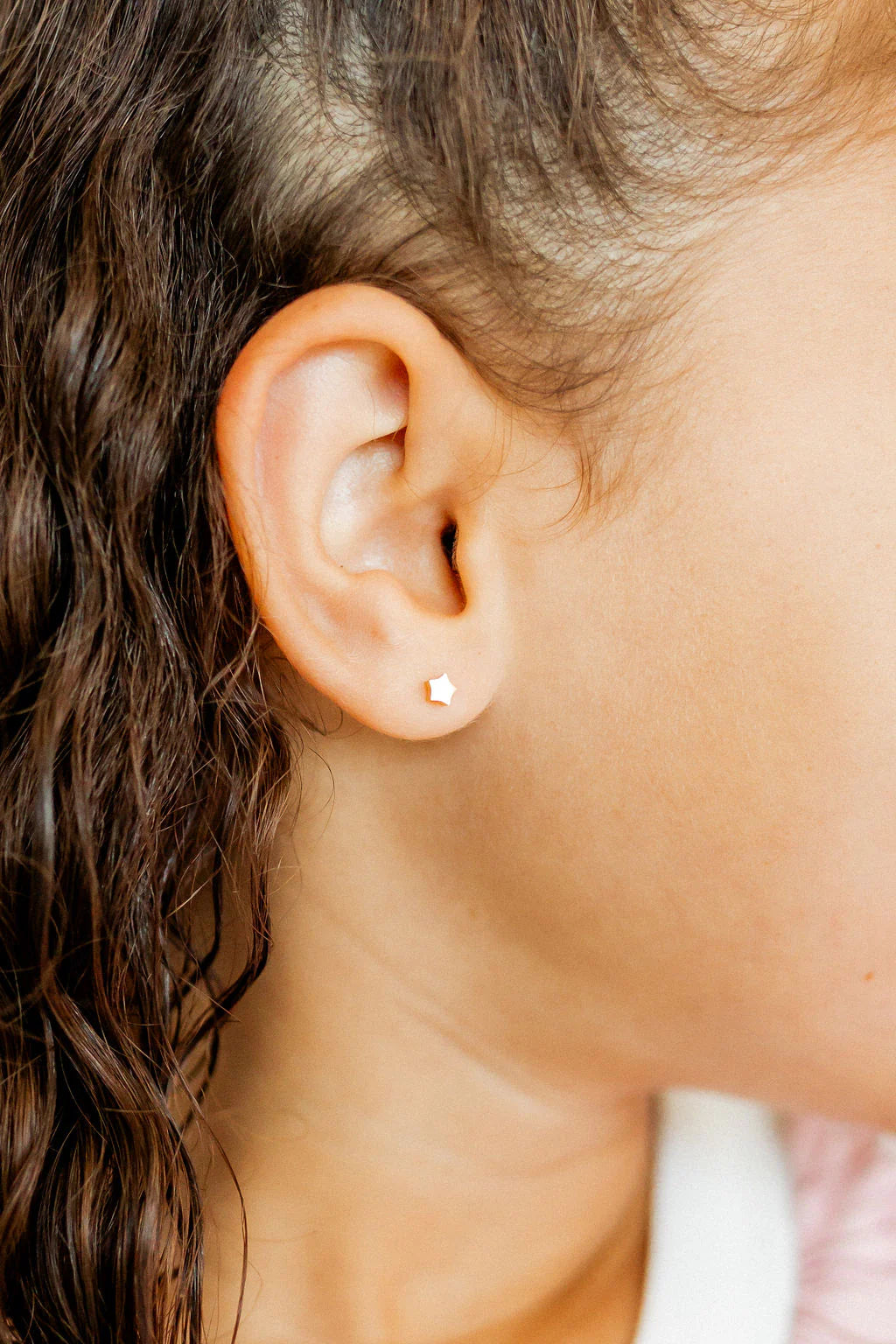 Stella Screwback Stud Earrings