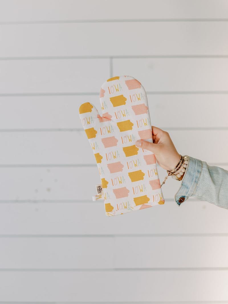 Doe Deer Iowa Oven Mitt