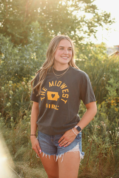 The Midwest Girl Iowa Tee- Pepper