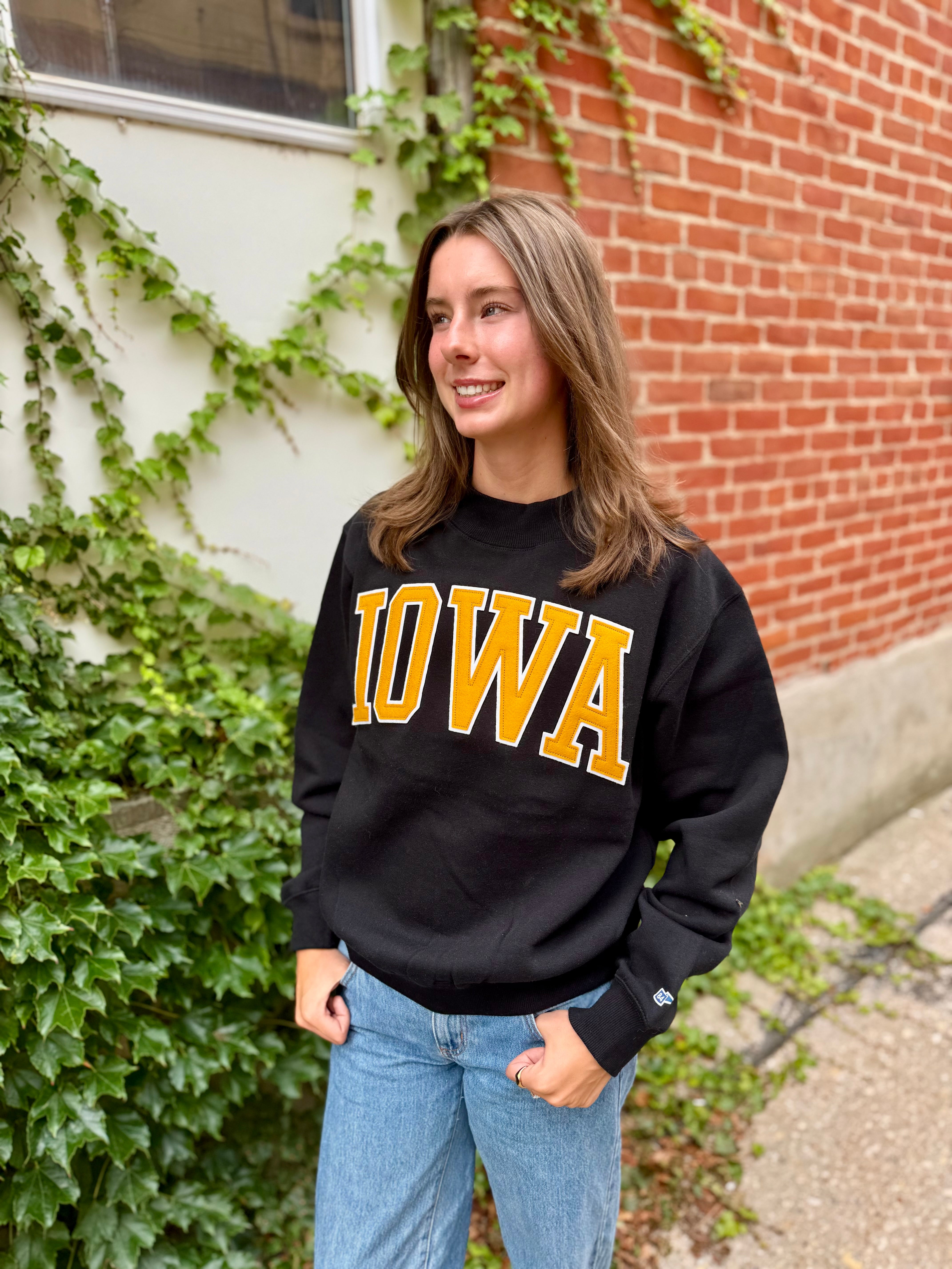 IOWA Mock Neck-Black