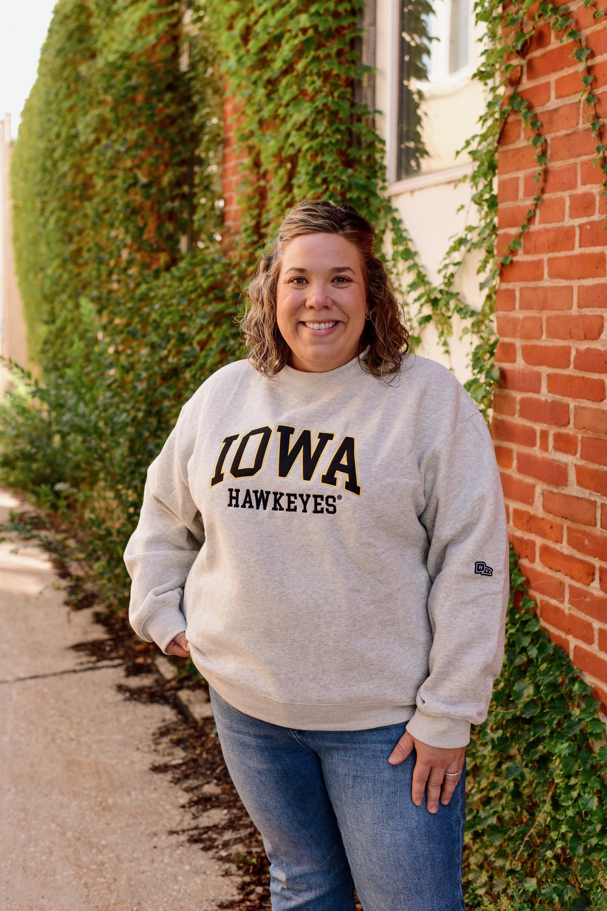 IOWA HAWKEYES MOCK NECK -Gray