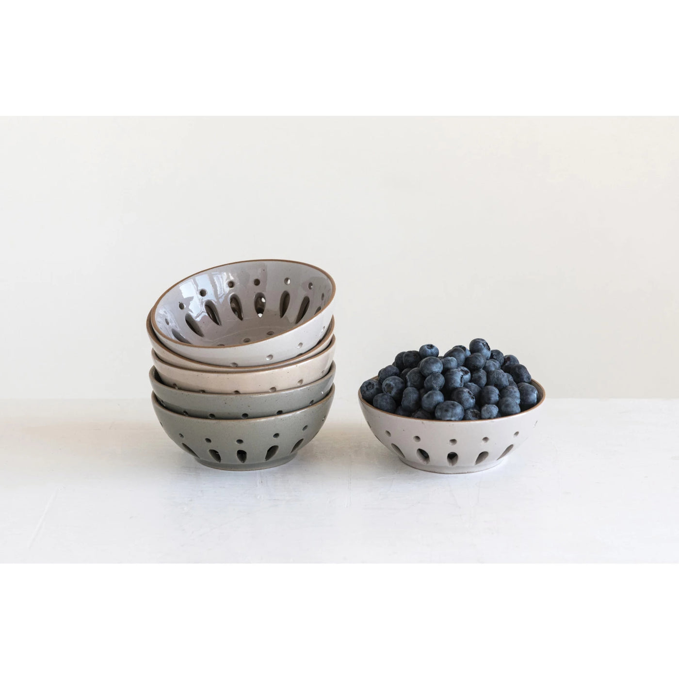 Stoneware Round Berry Bowl