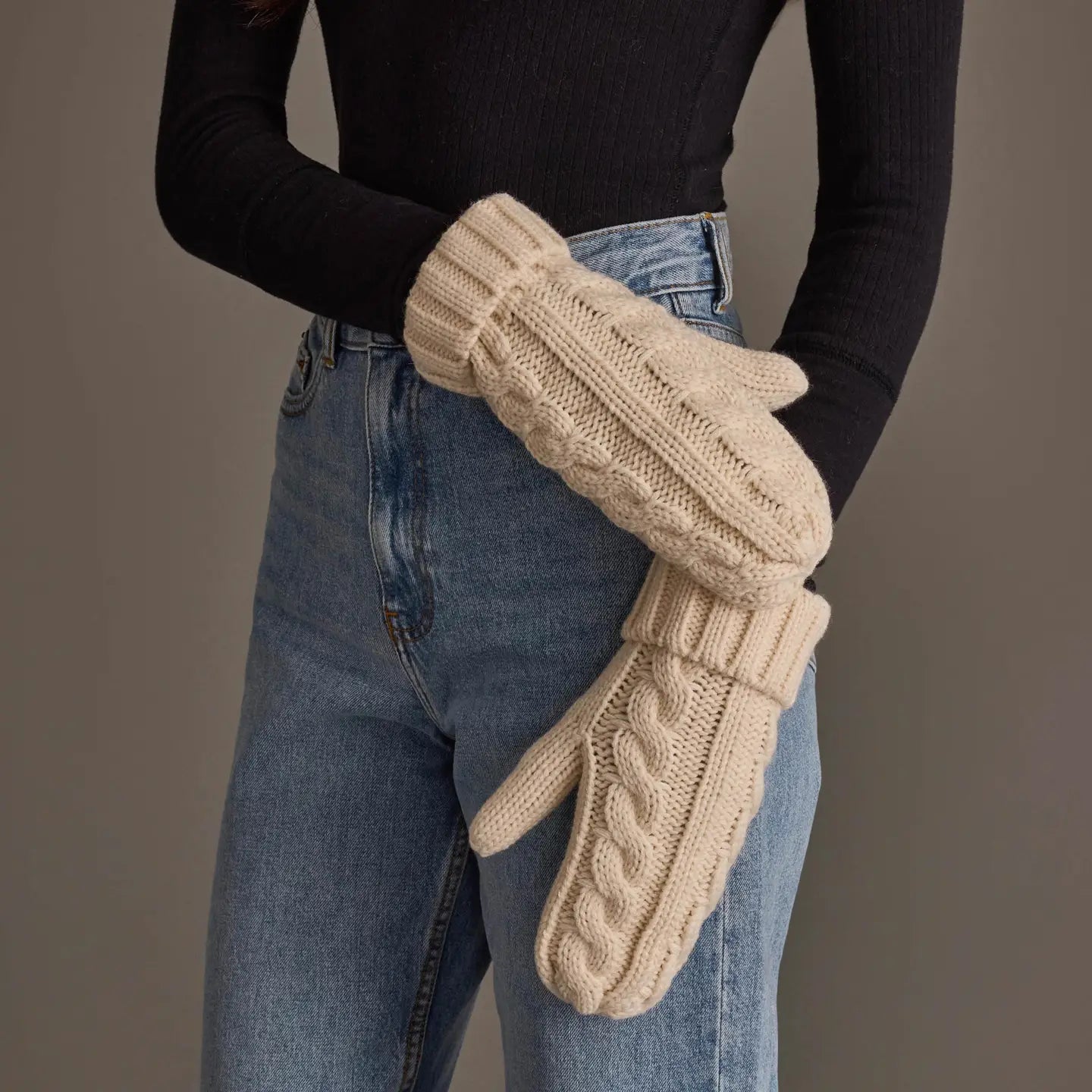 Cream Cable Knit Design Mittens