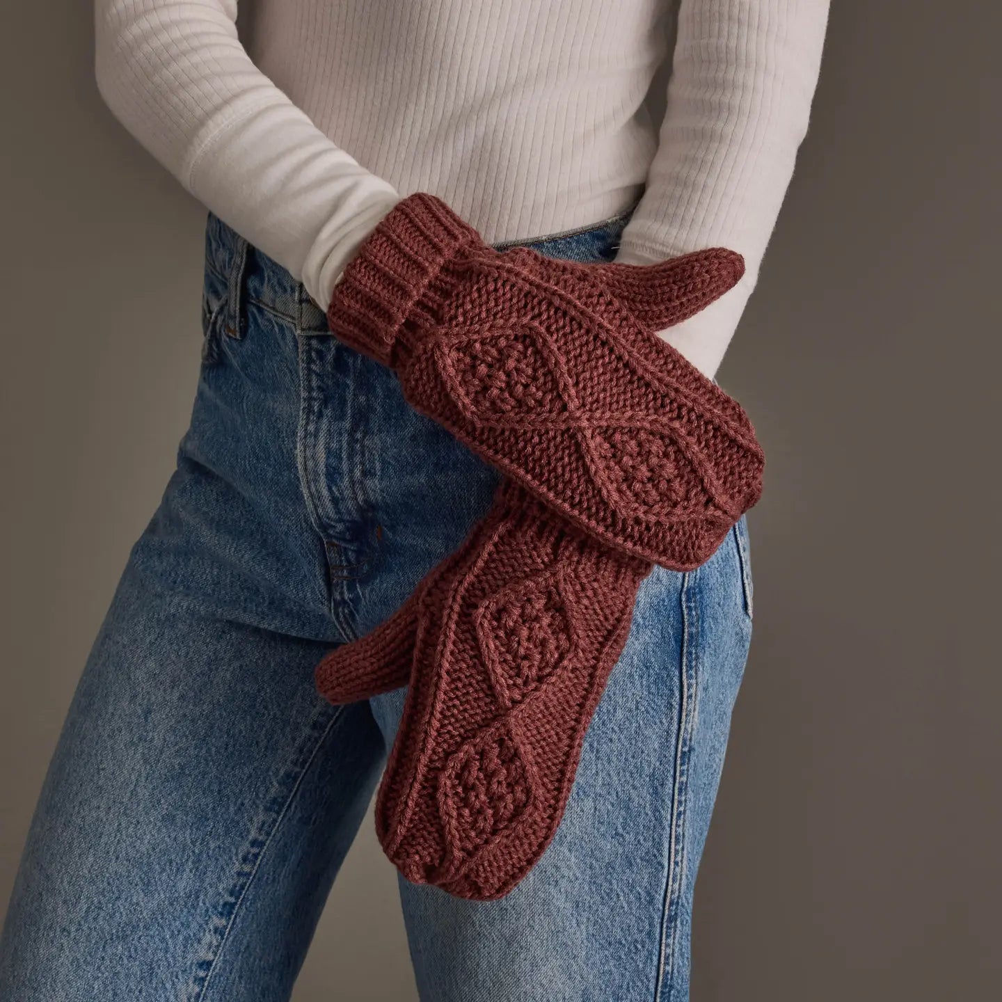 Dk. Pink Cable Knit Mittens