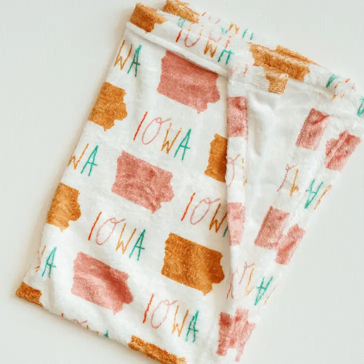 Doe A Deer Design Iowa Blanket + Bag Set
