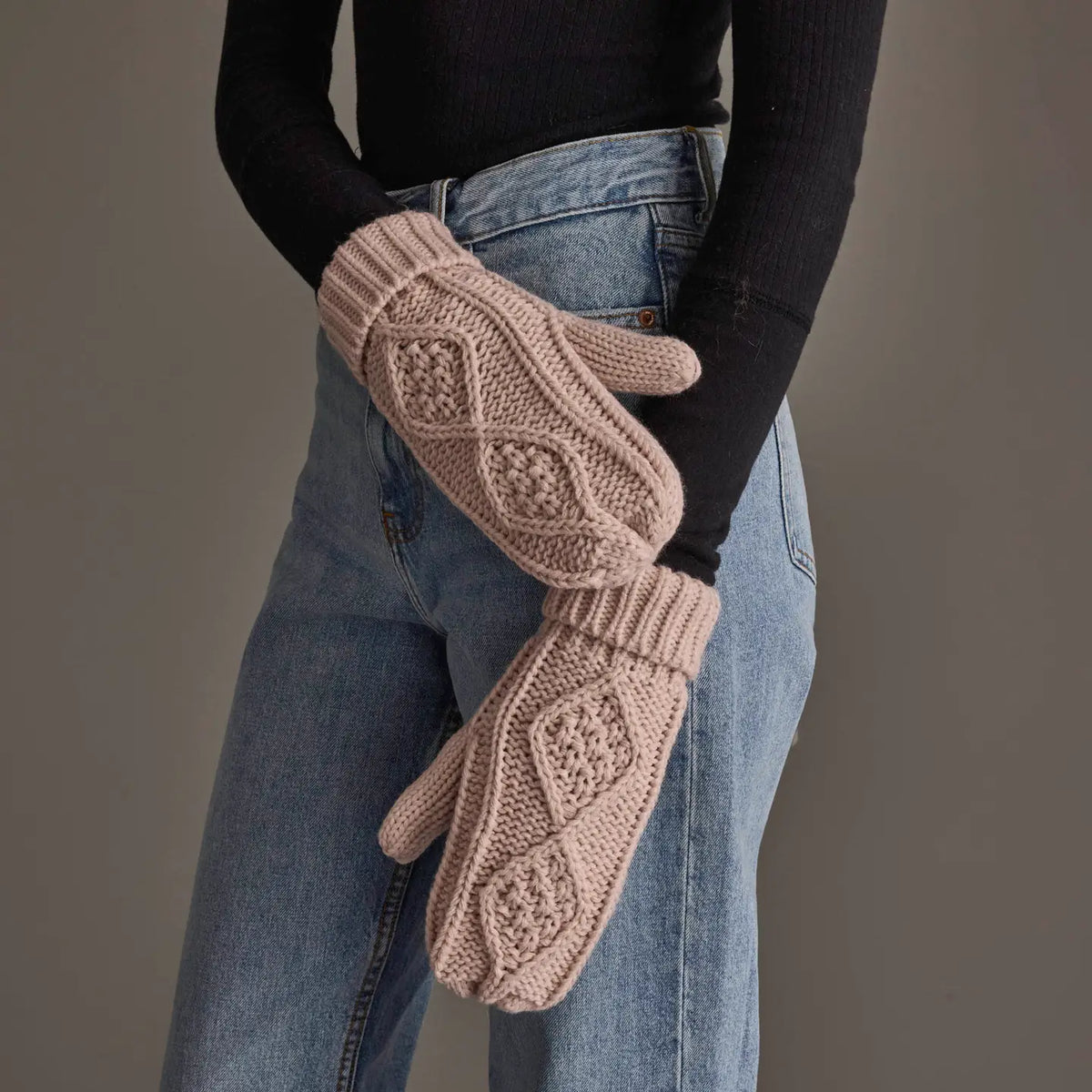 Lt. Pink Cable Knit Mittens